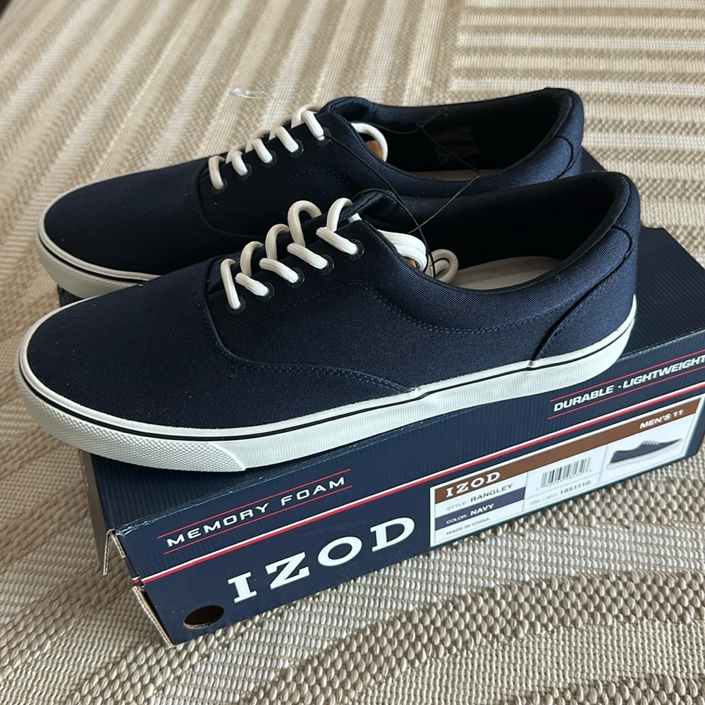 SUMMER LIMITED SALE New Mens size 11 navy izod sneakers memory foam rangley